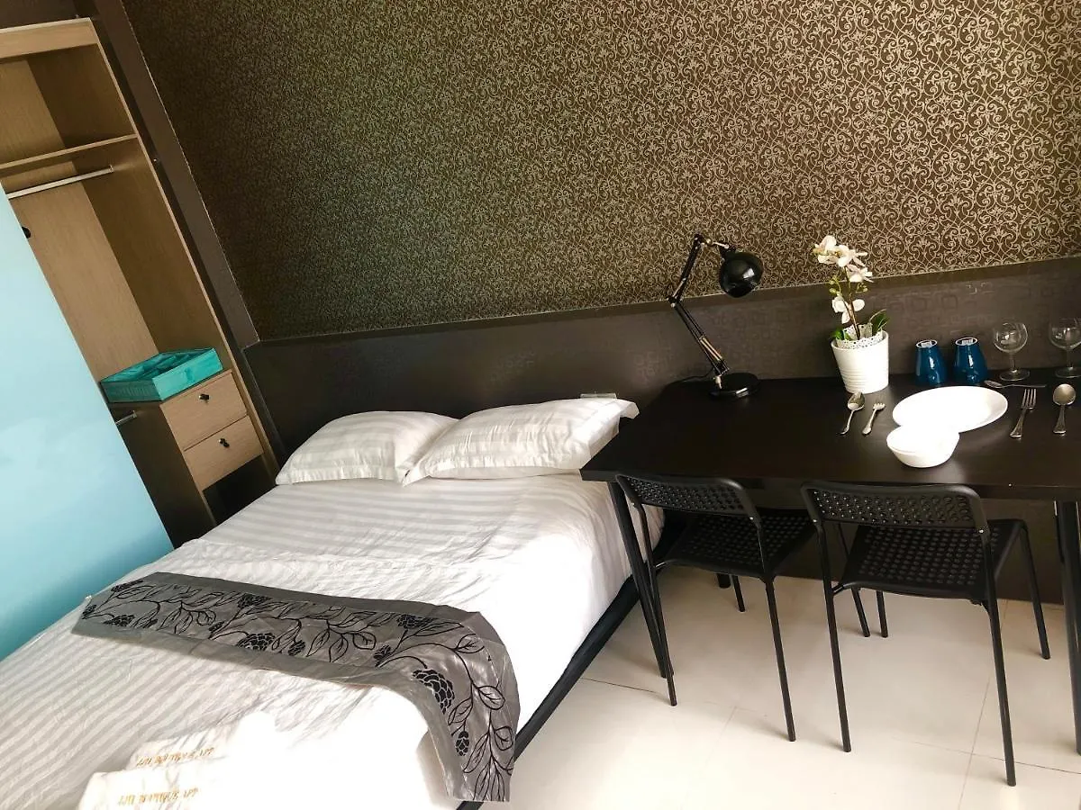 Jjh Serviced Apartments Near Serangoon Mrt Singapore 2*,